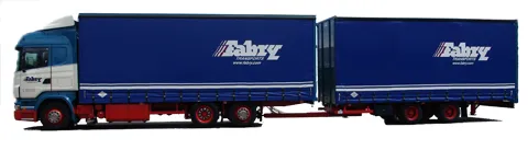 Camion remorque grand volume, vue de profil